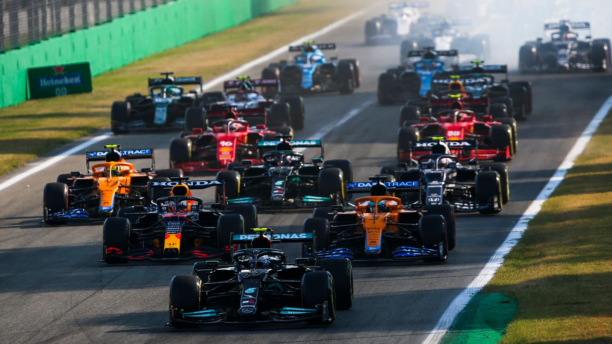 Formation Lap: An essential part of a F1 race – BoxBox Fashion Apparels